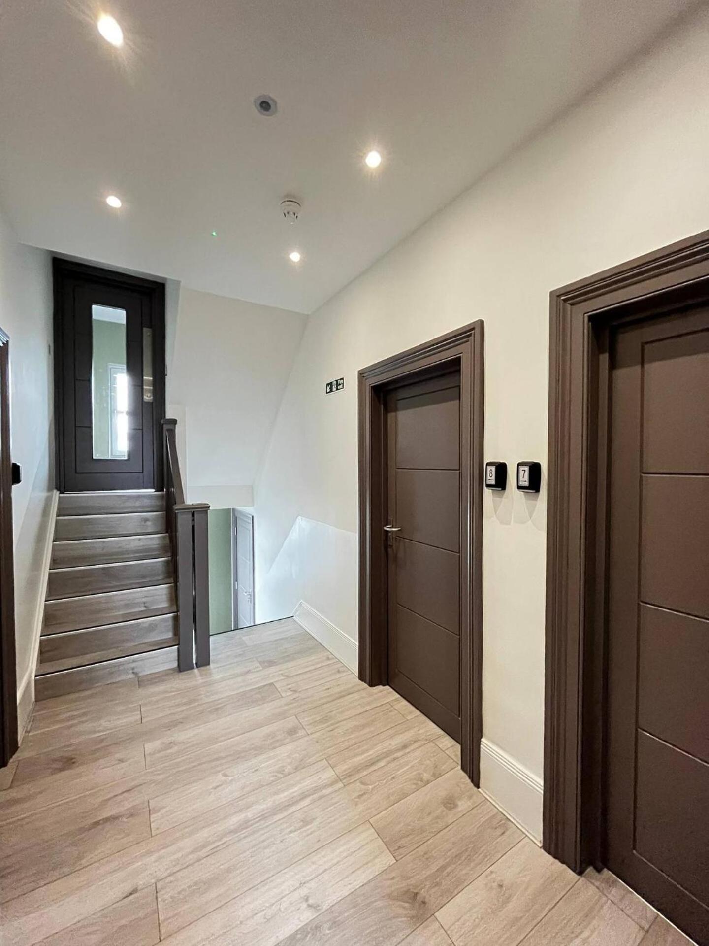 Apt 03 Beachside Beauty Central Studio Steps From Cafes Brighton Exterior photo